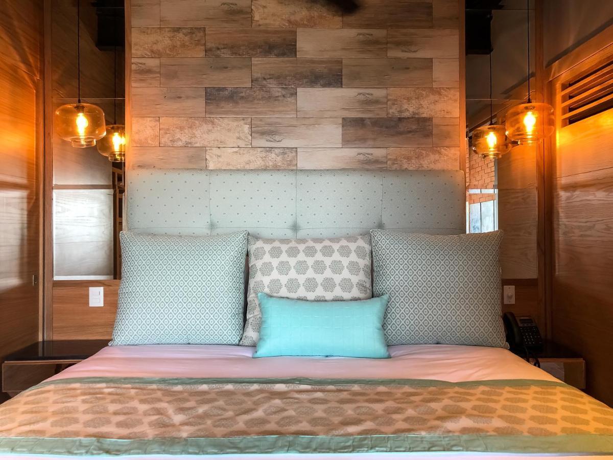 Apart-hotel Pinnacle 179 - Adults Only 4*